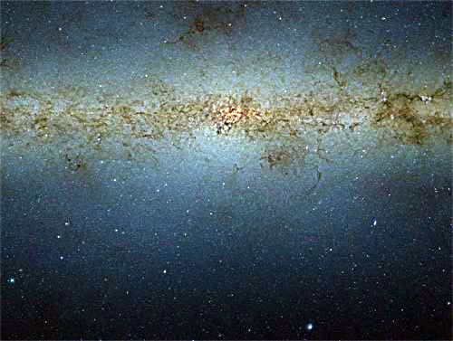 گاهی اوقات هزارن کلمه در یک عکس نهفته است. این تصویر با رزولوشن 108500 در 81500 پیکسل، نشان دهنده 84 میلیون ستاره در مرکز کهکشان راه شیری است. تصویری که در کشور شیلی و توسط تلسکوپ ویستا گرفته شده است.