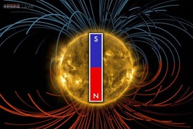 دانشمندان انتظار دارند میدان مغناطیسی خورشید طی سه هفته آینده قطبیت خود را واژگون کند که می‌تواند تاثیر بزرگی بر منظومه شمسی داشته باشد.