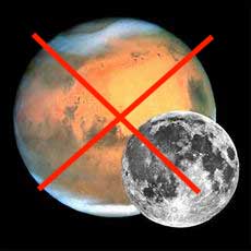 در خبر ها و برخی رسانه های خبری اعلام شده است که مریخ روز 5 شهریور ماه مصادف با 27 آگوست در کنار ماه و به اندازه ماه یا به درخشندگی آن خواهد بود. خبری که از اساس اشتباه و بیشتر به یک جوک میماند.