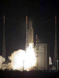 آريان 5 ششمين و آخرين پرواز در سال 2007 خود را با ارسال دو ماهواره به مدار به پایان برد.
