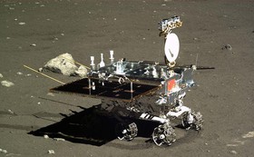 نخستین مأموریت نمونه‌برداری و آزمایش خاک ماه توسط ماهنورد یوتو با موفقیت انجام شد.