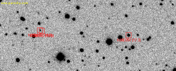 اخترشناسی با نام رابت هولمز در حالیکه در 31 ژانویه 2009 در حال رصد سیارک ٍEV5 بوده ، یک جرم درحال حرکت با سرعت زیادی را در همان میدان دید ،می یابد.
