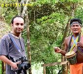 مستند تلویزیونی جویندگان کسوف کاری از برادران صفاریان پور پرونده ای ده ساله است که مهمترین و جذاب ترین خورشید گرفتگی های  جهان را در سرزمین های مختلف به نمایش میگذارد.