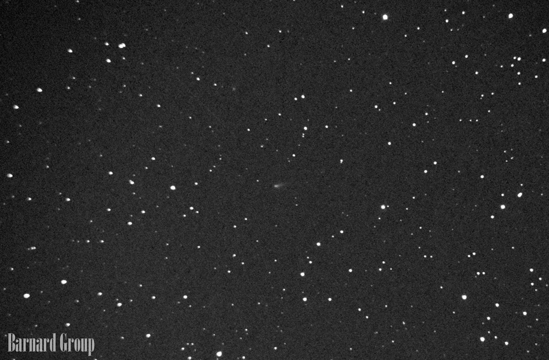 گروه رصدی آقایان مرکز نجوم ادیب اصفهان (گروه بارنارد) در تاریخ 15/6/1392 اقدام به رصد و ثبت دنباله دار ISON کرد. تلاش ها از ساعت 4:50 بامداد با تلسکوپ 10 اینچ دابسونی (GSO) آغازشد و بعد از تعیین موقعیت دنباله دار، اقدام به عکس برداری با تلسکوپ 8 اینچ