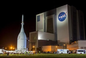 کپسول فضایی جدید ناسا برای انجام نخستین آزمایش پرواز به ایستگاه نیروی هوایی کیپ کاناورال در در فلوریدا منتقل شد.