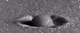 دانشمندان دانشگاه مینه‌سوتا تصاویری دقیق از چگونگی برخورد قطرات باران با سطح زمین ارائه داده‌اند و مدعی‌ شده‌اند با استفاده از این تصاویر می‌توان چگونگی برخورد سیارک‌ها با سطح زمین را بررسی کرد.