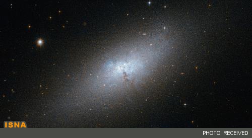تلسکوپ فضایی هابل موفق به شکار کهکشان کوتوله نامنظم NGC 5253 شد.