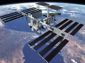 ناو کیهانی سایوز تی.ام.آ-16 ام در حالی سکوی پرتاب شماره 1 را ترک کرد که دو نفر از سه سرنشین آن قرار است در ایستگاه فضایی بین‌المللی رکوردشکنی کنند.