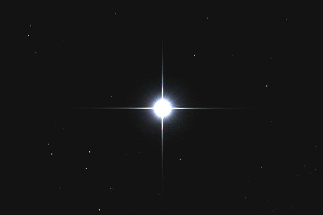 آخرالنهر در رتبه‌ی نهم فهرست ستاره‌های پر نور آسمان قرار دارد.

