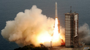 نخستین موشک نسل جدید ژاپن با امید ارزان تر کردن سفرهای فضایی به مدار زمین پرتاب شده است.