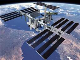 برای بهبود درک بشر از جهان، دانشمندان آزمایش‌های بلندپروازانه‌ای طراحی کرده‌اند. ایستگاه فضایی بین المللی که در ارتفاع 350 کیلومتری زمین قرار دارد، یکی از پرخرج‌ترین این آزمایش‌ها محسوب می‌شود.