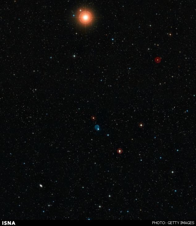 ستاره‌شناسان موفق به ثبت تصویری نادر از یک سحابی شدند که بسیار شبیه به یک حلقه نامزدی است.