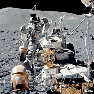 سالهای متمادی بود سفر انسان به ماه توسط برخی صحنه سازی و دروغ پنداشته میشد و برای اثبات آن هزاران دلیل و مدرک رو میشد.تصاویر جدید از ماه که توسل LRO گرفته شده حضور انسان در ماه را اثبات میکند.