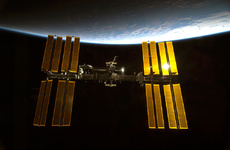 بر اساس اعلام آژانس فدرال فضايي روسيه، نخستين مأموريت 12 ماهه ايستگاه فضايي بين‌المللي سال 2015 ميلادي انجام خواهد شد.
