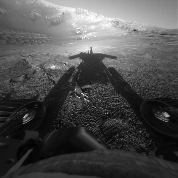 روز ۲۵ ژانویه سال ۲۰۰۴ اتاق  فرمان جی پی ال برای دومین بار در طی ۳ هفته شاهد شبی به یاد ماندنی بود. پس از آنکه مریخ نورد اسپریت (روح) با موفقیت به سطح مریخ رسیده بود،