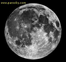 اخترشناسان با تحلیل دوباره اطلاعات گردآوری‌شده توسط لرزه‌سنج‌ماه ماموریت آپولو کشف کرده‌اند ساختار داخلی ماه بسیار شبیه به زمین است. پیش از این تصور می‌شد ماه به دلیل جثه کوچکش فاقد هسته مایع است.